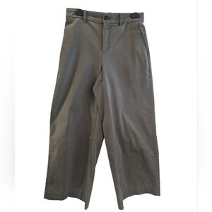 Uniqlo Olive Wide Leg Crop Pants Feminine Comfort Spring Easter Size S